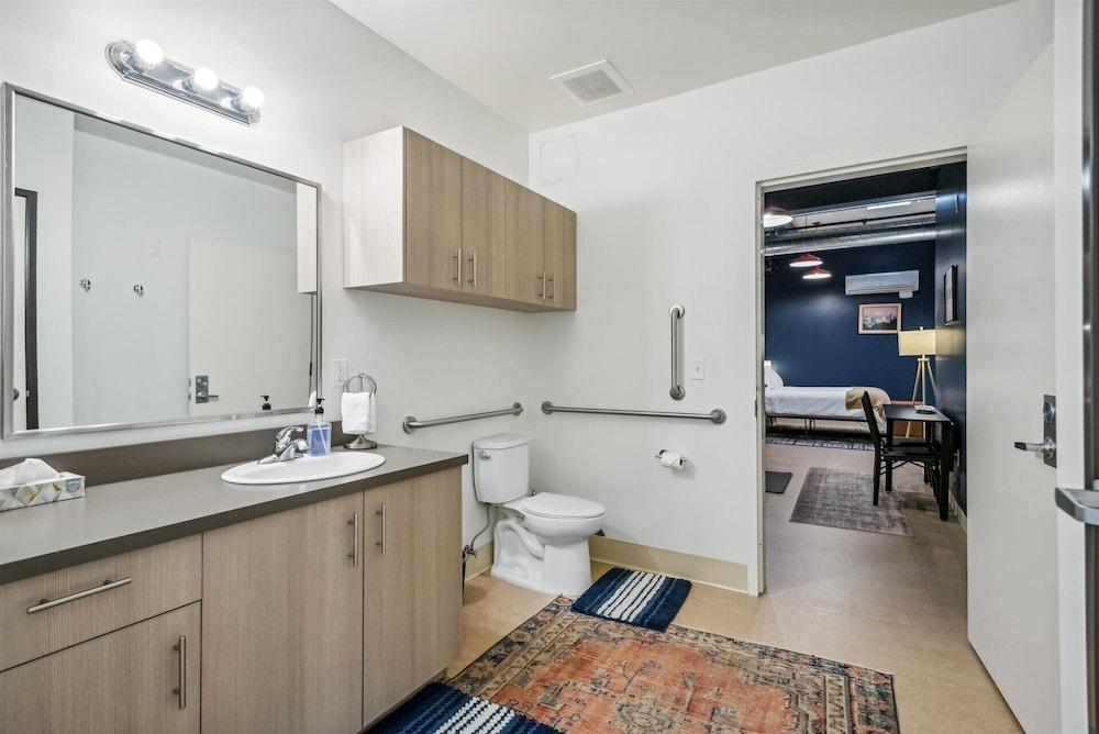 Violet Suites PDX photo 15