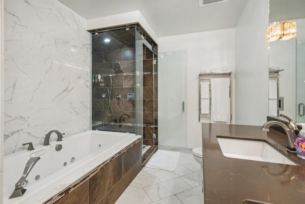 Violet Suites PDX photo 35