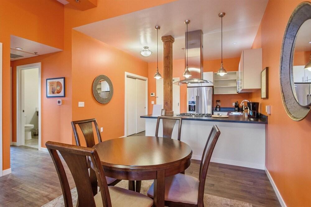 Violet Suites PDX photo 19