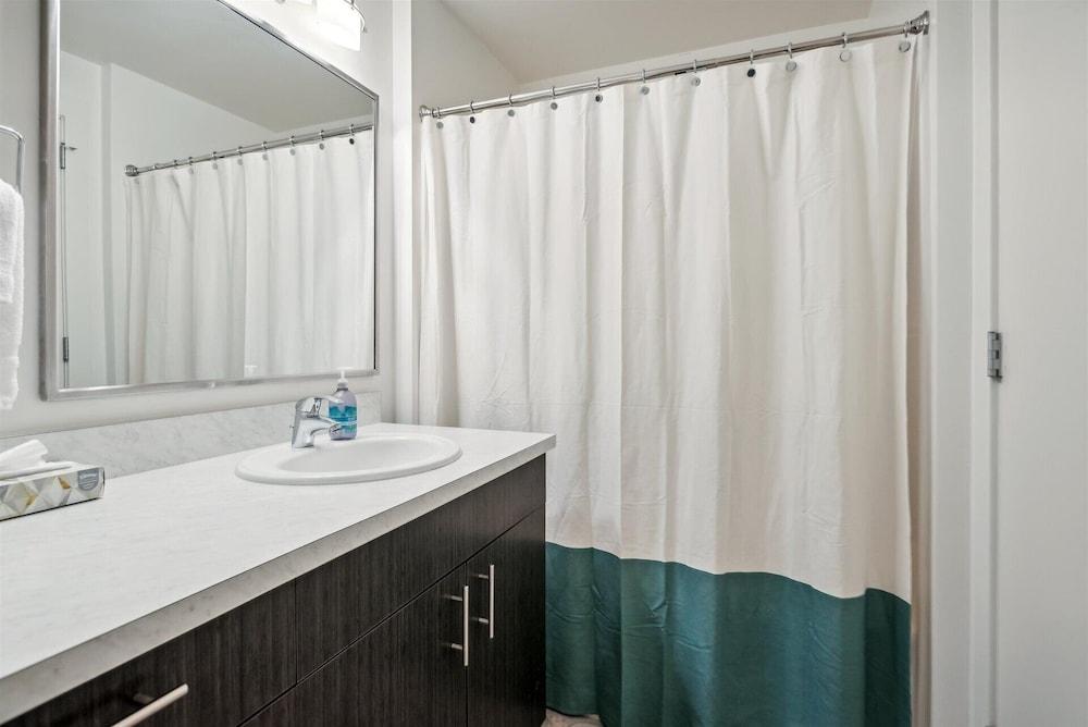 Violet Suites PDX photo 27