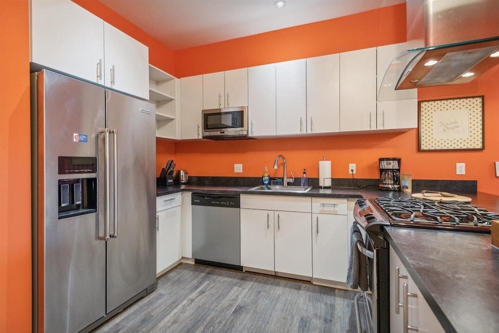 Violet Suites PDX photo 22