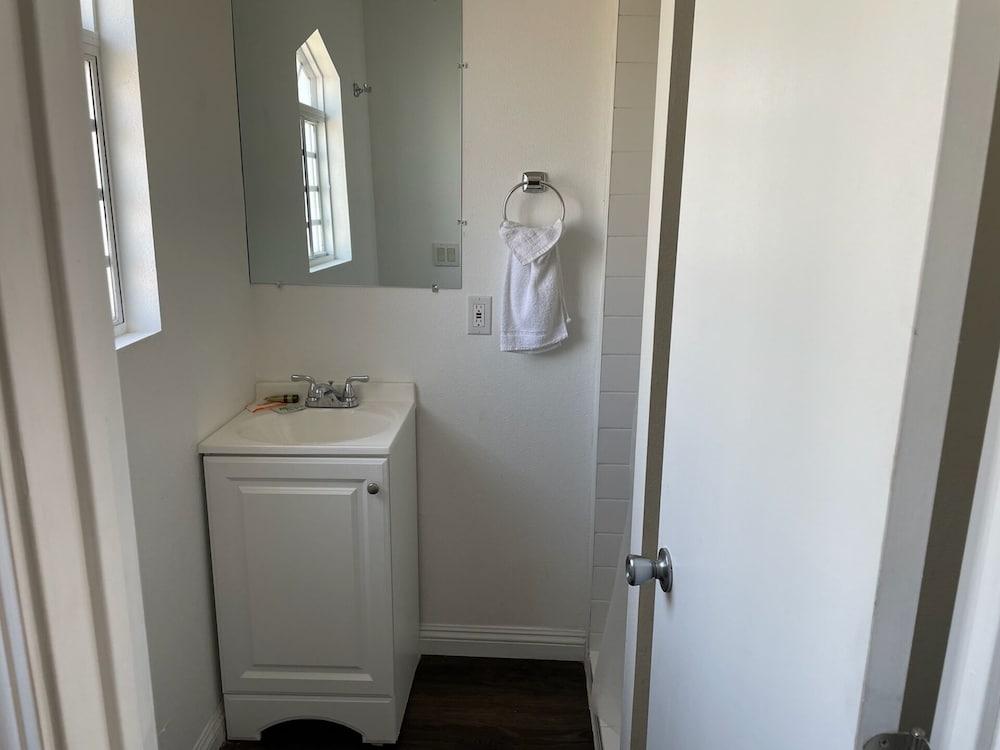 Oak Tree Inn photo 15