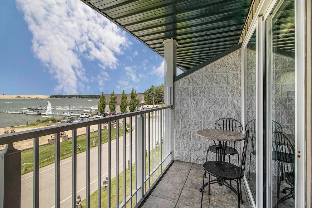 Dunes Waterfront Resort photo 17