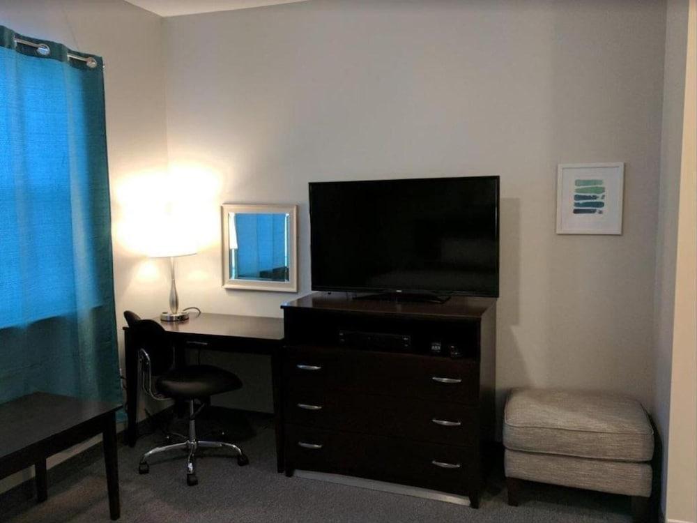 The Acorn Suites photo 8