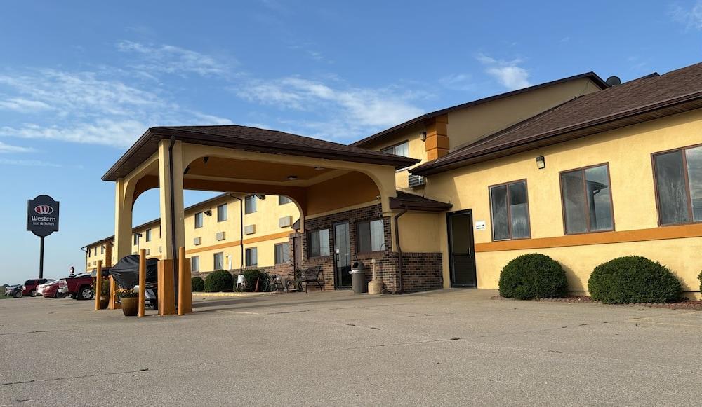 Western Inn & Suites photo 10