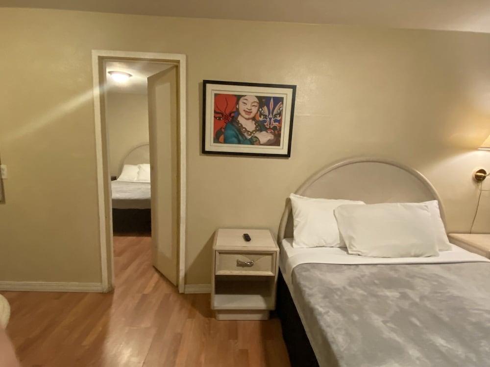 Sunland Inn Motel photo 9