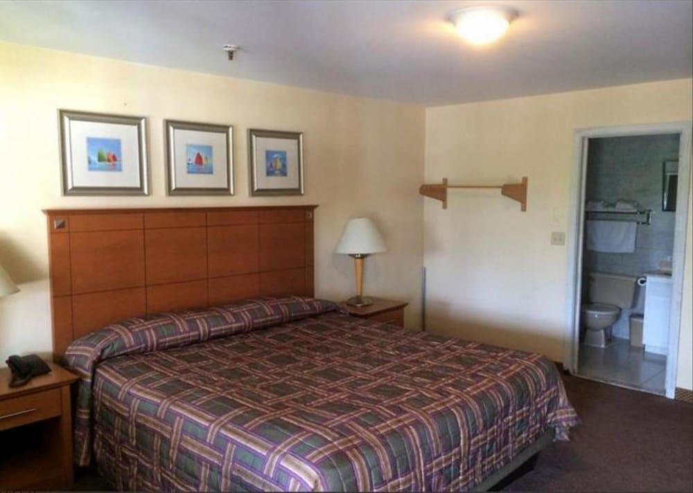 Branford Motel photo 35