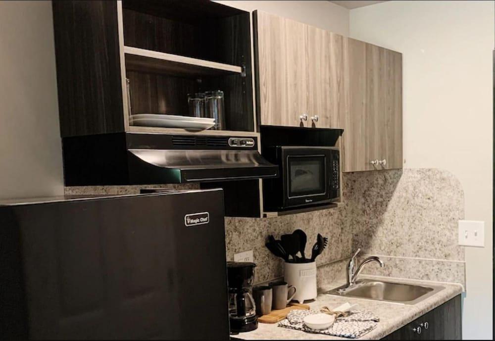WoodSpring Suites Atlanta Airport photo 13