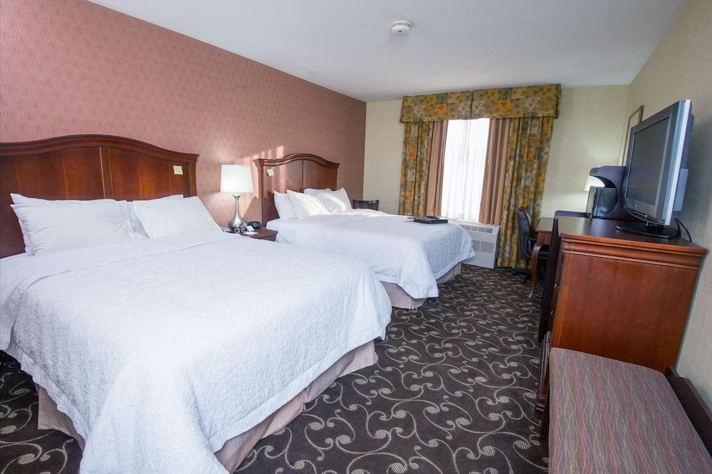 Hampton Inn Brattleboro photo 8