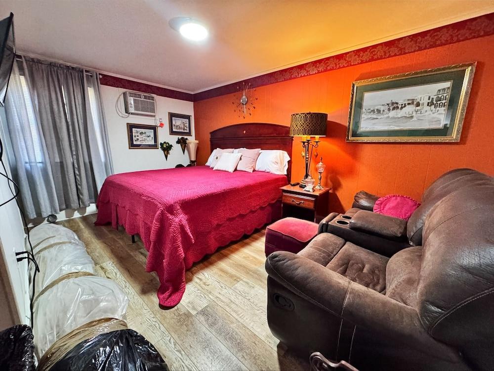 Chesterfield Hotel by OYO Hwy 9 photo 46