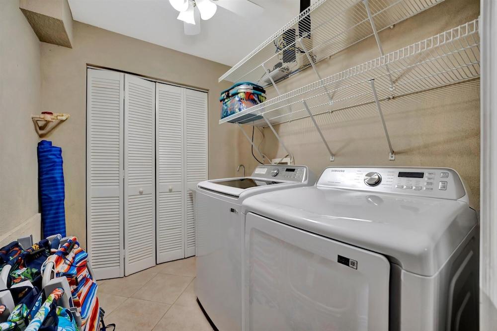 Stones Throw Beachfront Luxury Suites photo 63