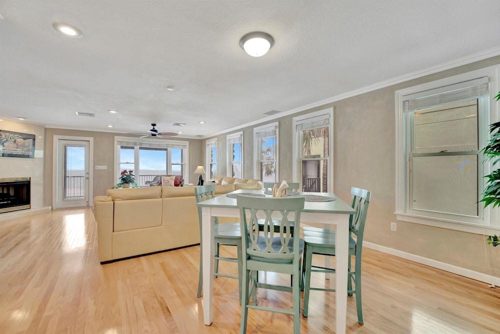 Stones Throw Beachfront Luxury Suites photo 43
