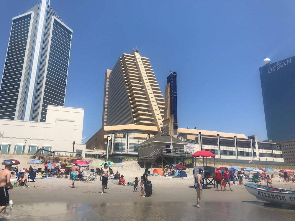 CozySuites at Showboat photo 45