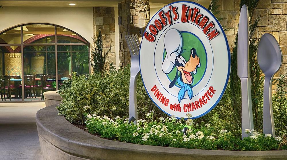 Disneyland Hotel photo 63