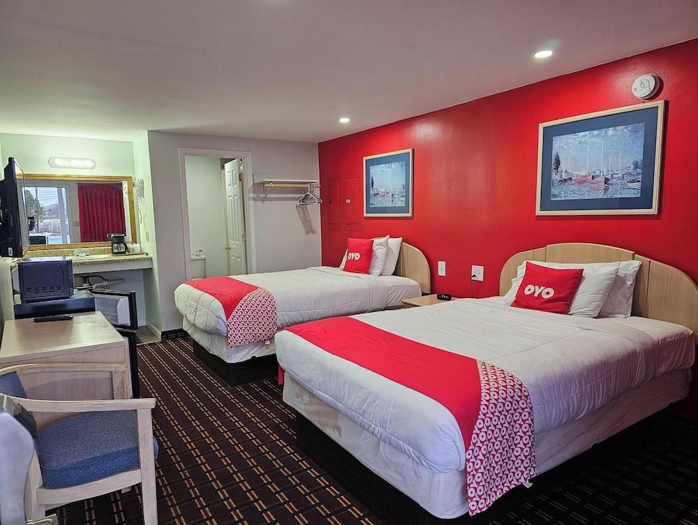 OYO Hotel Starlite Seneca Falls photo 25