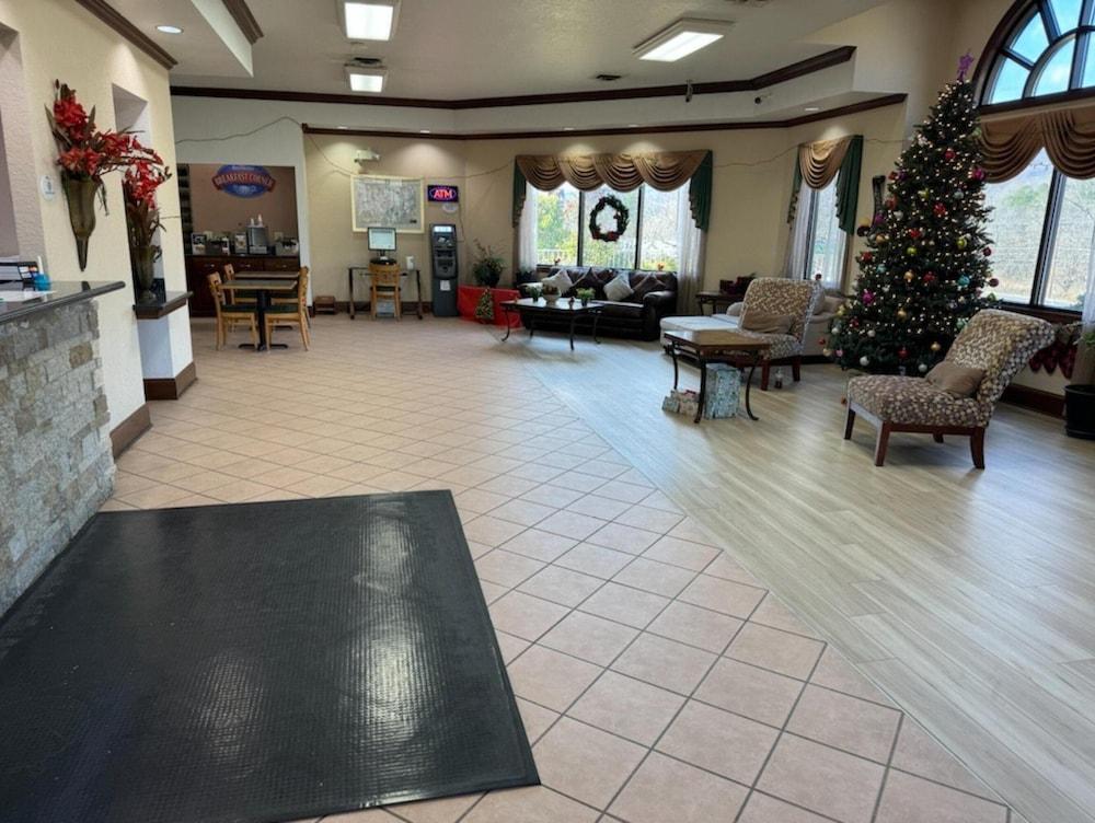 Quality Inn Harriman photo 24