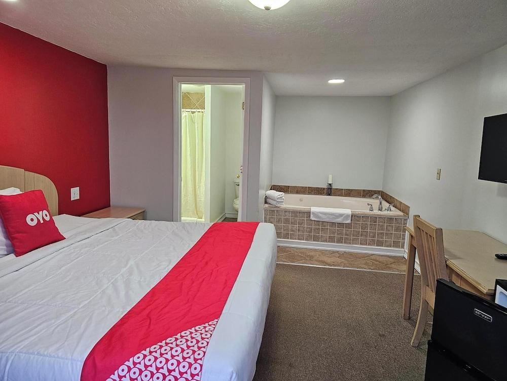 OYO Hotel Starlite Seneca Falls photo 21