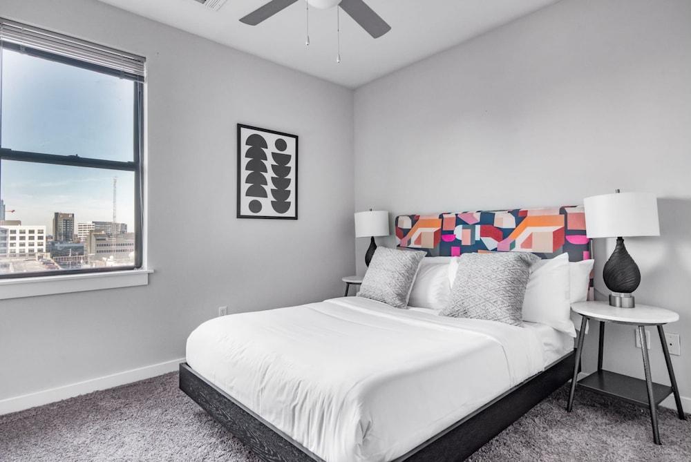 CozySuites Music Row photo 28