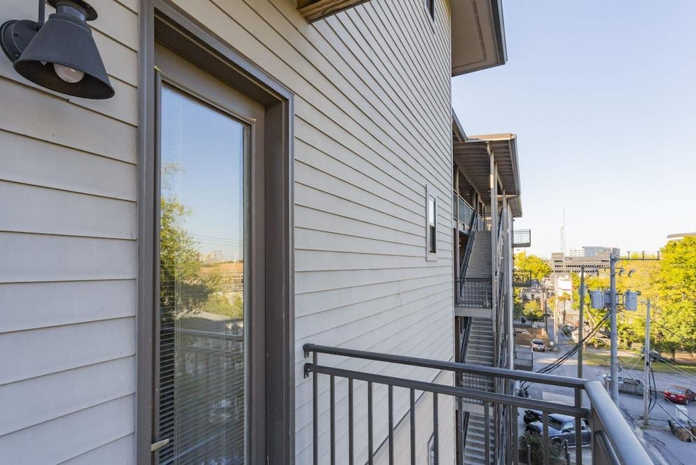 CozySuites Music Row photo 100