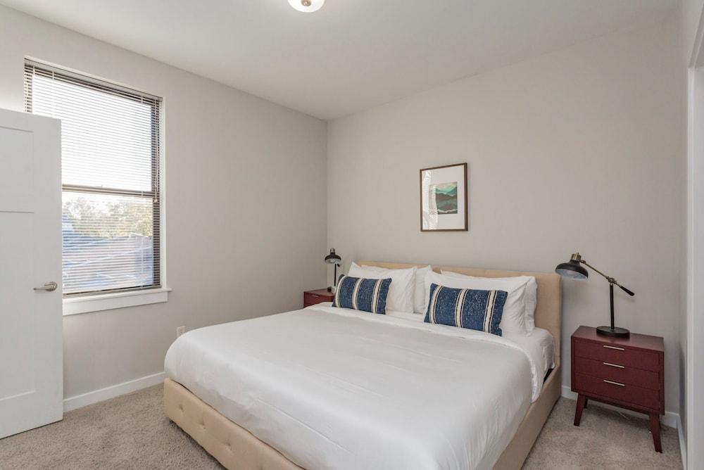 CozySuites Music Row photo 90