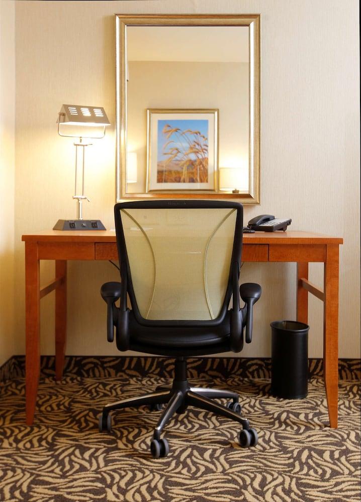 Hilton Garden Inn Cedar Falls photo 4