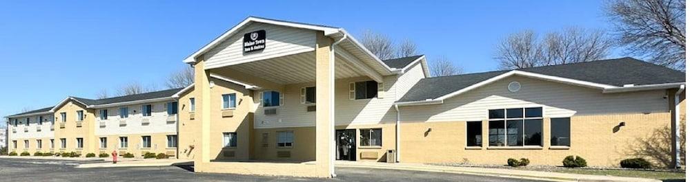 Blaine Town Inn & Suites photo 1