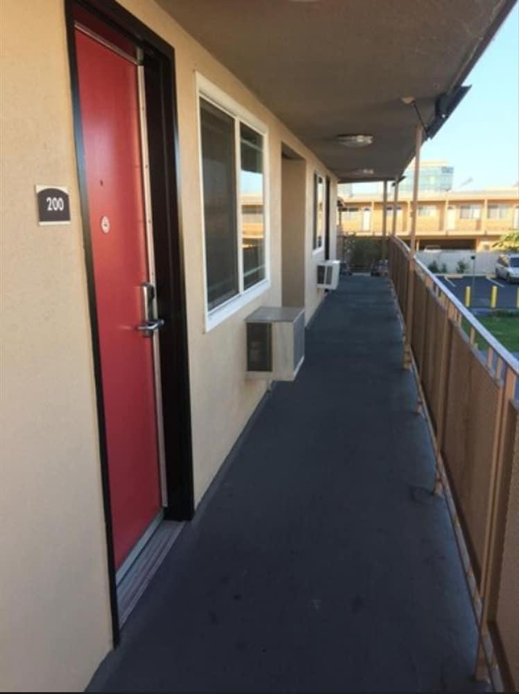Budget Inn photo 31