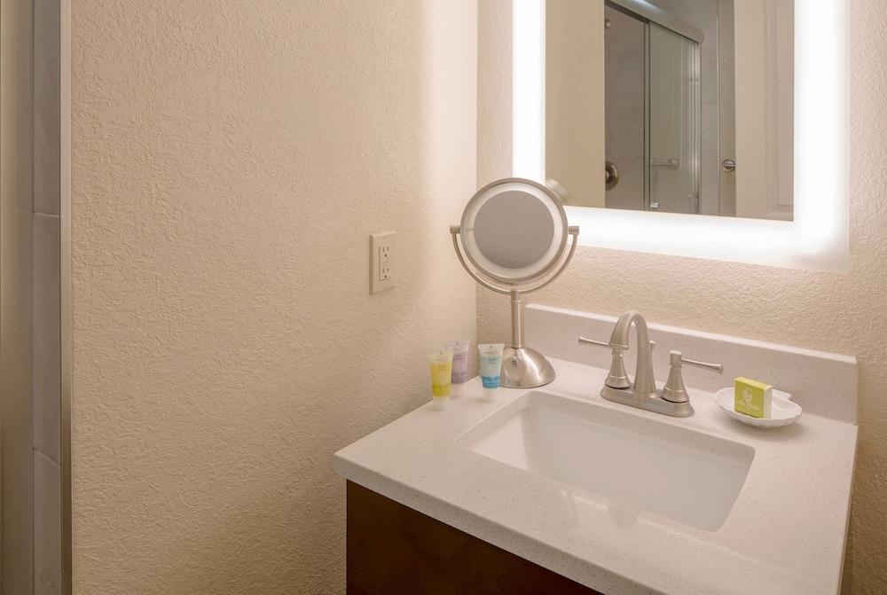 Casa Del Mar Beach Resort photo 3