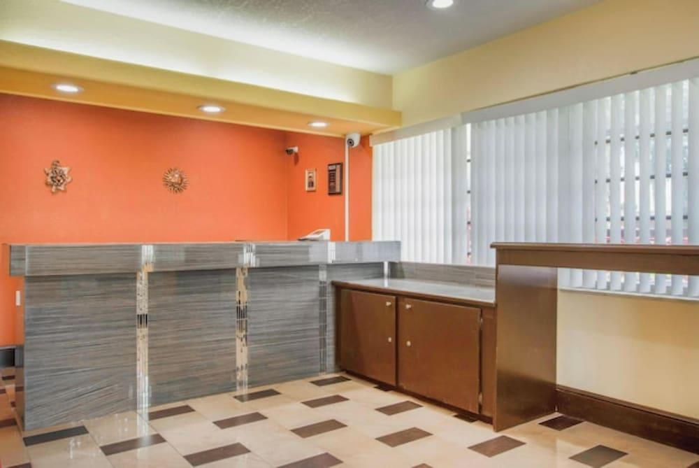 OYO Budget Inn Bartow photo 7