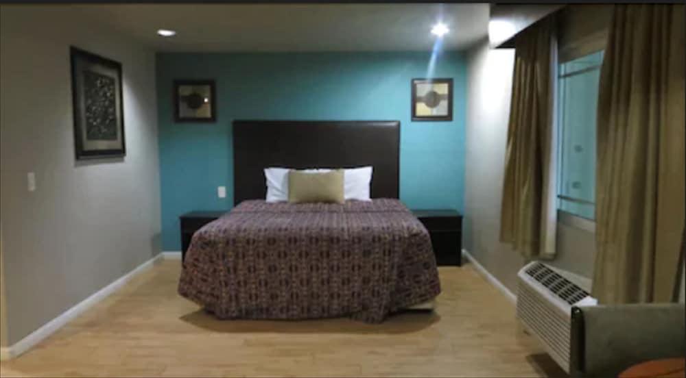 Rocky Inn Motel Long Beach, CA photo 6
