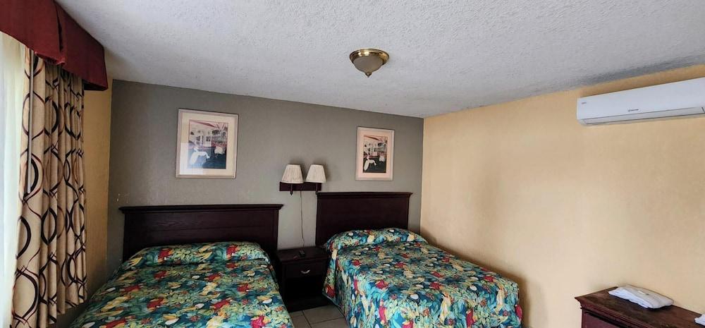 OYO Budget Inn Bartow photo 13