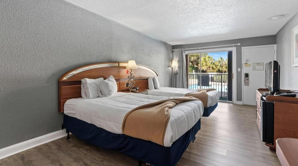Capital O Sunset Waves Hotel Myrtle Beach Oceanfront photo 4