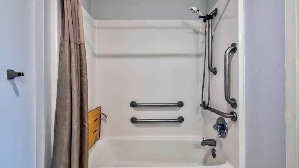 Oyo Townhouse Sulphur,LA Extended Stay I-10 photo 25
