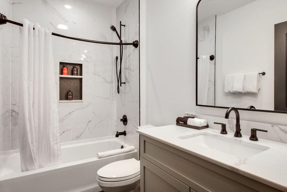 New Orleans Luxury Collection photo 3