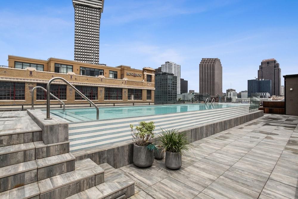 New Orleans Luxury Collection photo 2