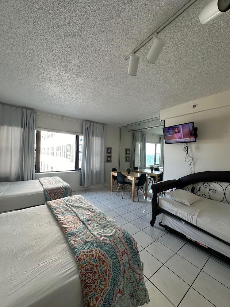 Casablanca Miami Beach photo 87