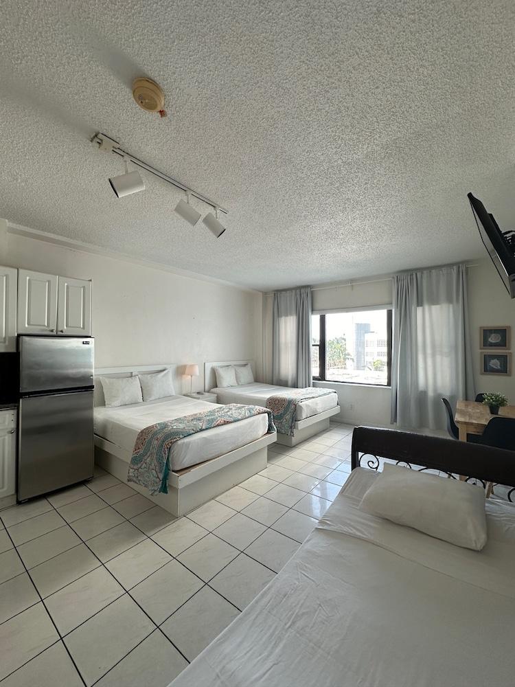 Casablanca Miami Beach photo 63