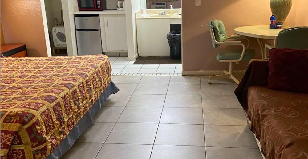 New Sungate Motel photo 7