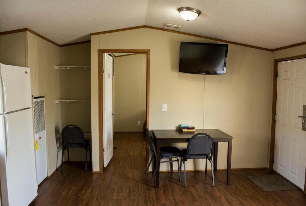 Cotulla Homes photo 3