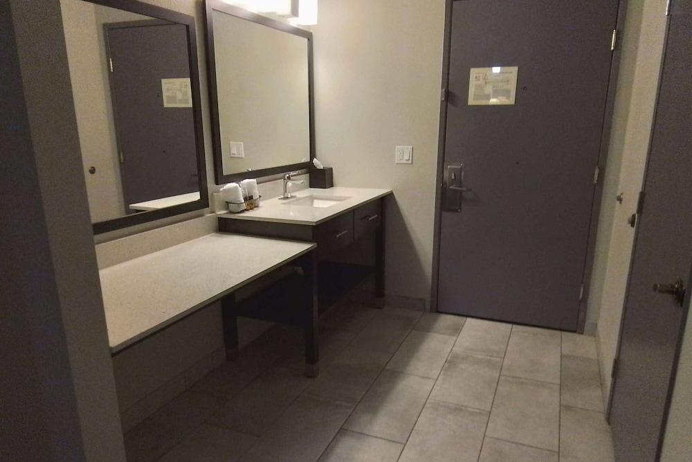Baymont by Wyndham Moses Lake photo 12