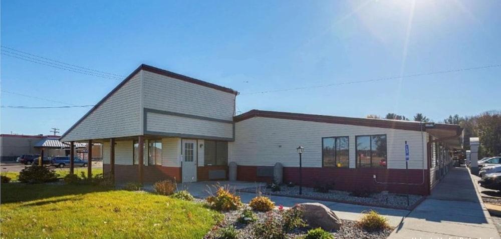 FairBridge Inn Express Battle Creek photo 1