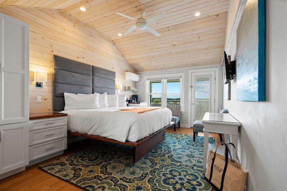 Topside Inn photo 4