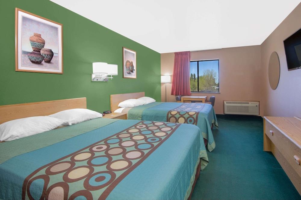 Super 8 by Wyndham Fort Sumner photo 10