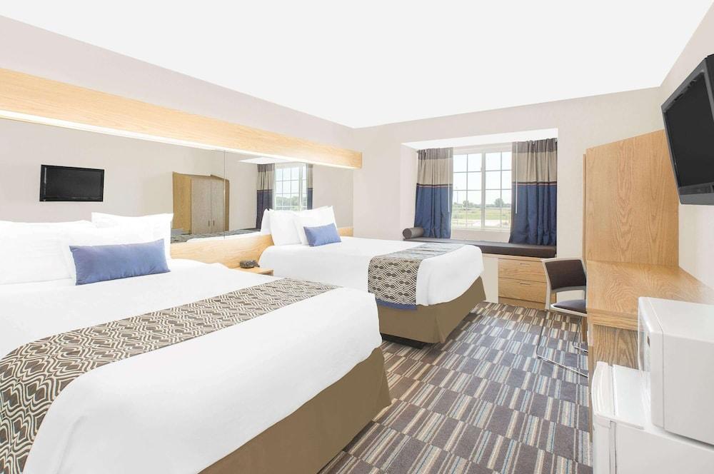 Microtel Inn & Suites by Wyndham Ames photo 18