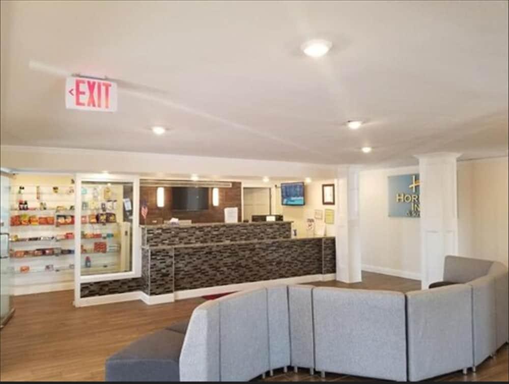 Horizon Inn & Suites photo 5