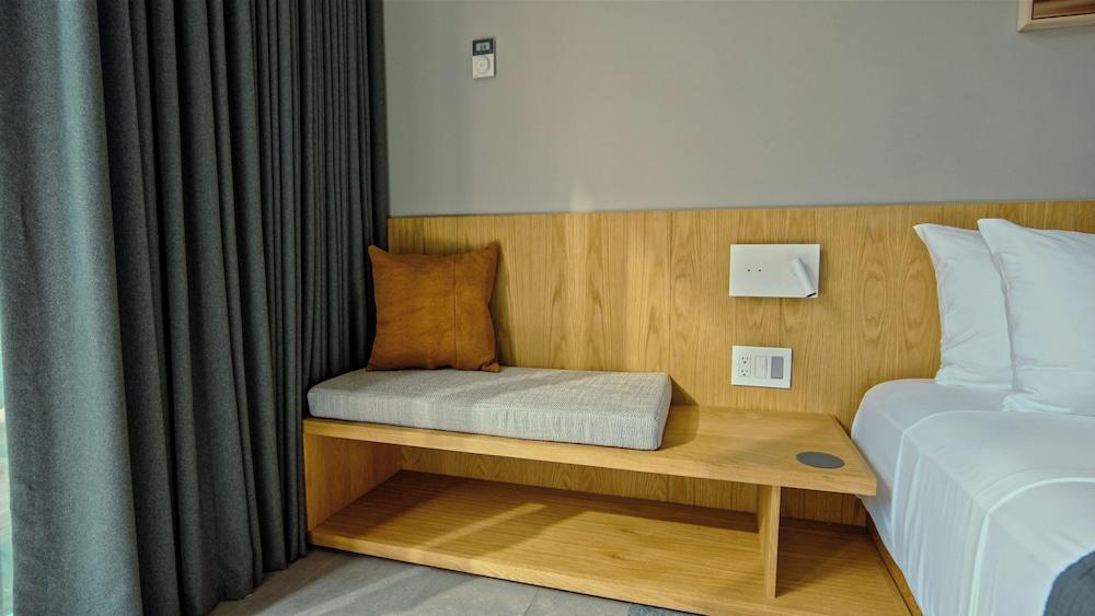 Frame Hotel - SoCo photo 23