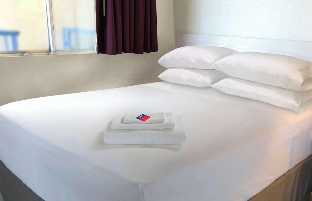 Americas Best Value Inn Marquette photo 22