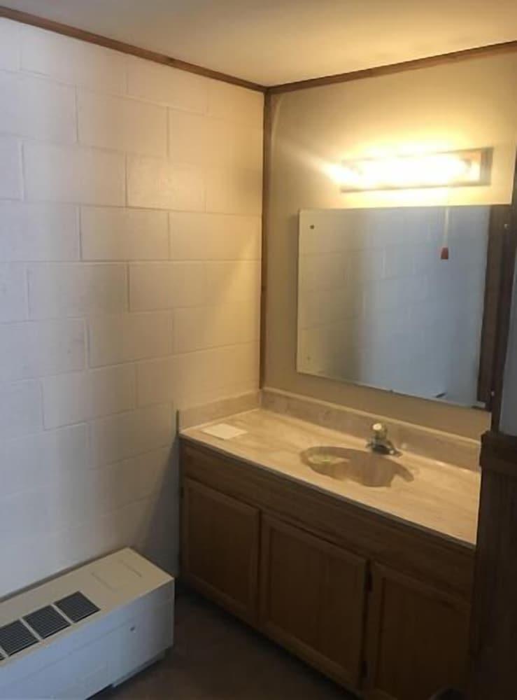 Prospector Motel photo 35