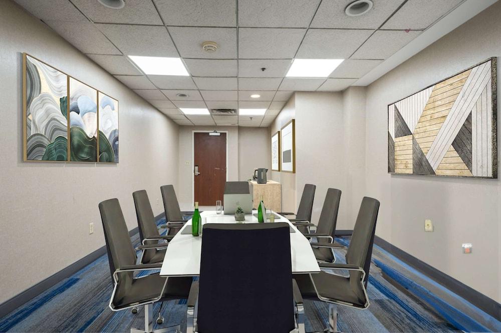 Hampton Inn Ridgefield Park photo 63