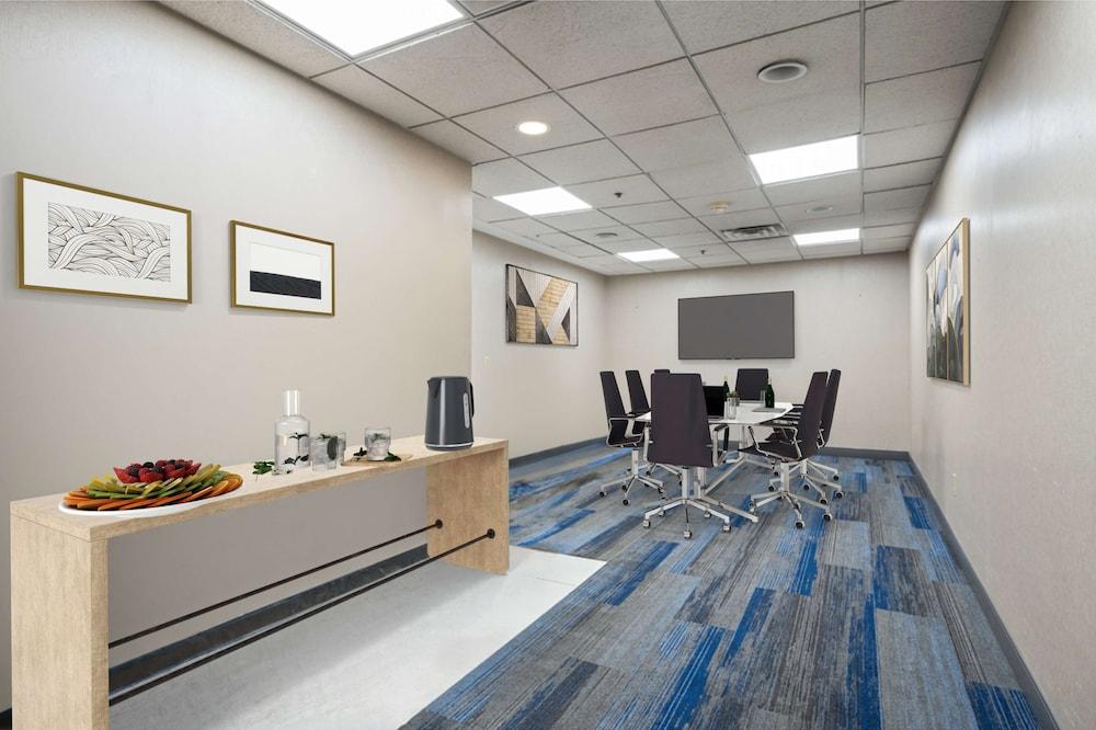 Hampton Inn Ridgefield Park photo 65